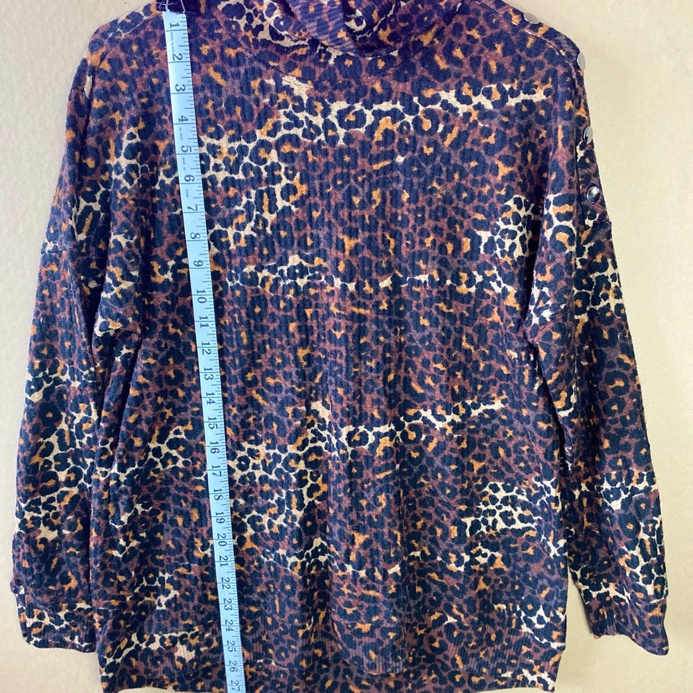 Leopard Print Long Sleeve Top